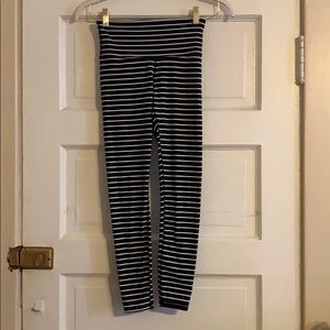 Athleta 7/8 Striped Black & White Tight, Size XS